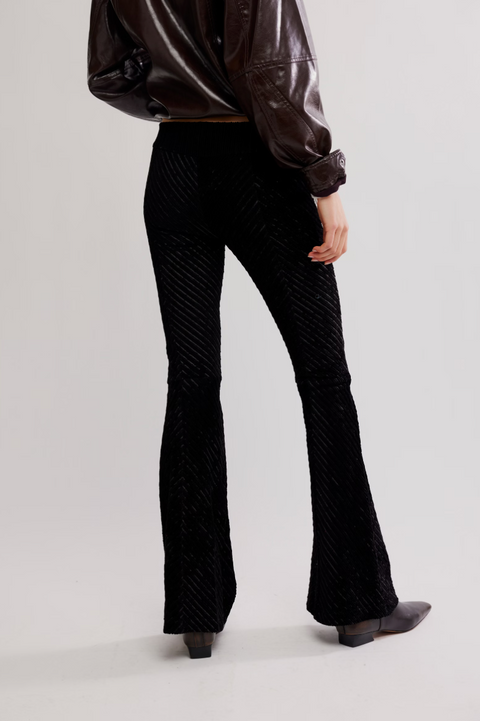 PENNY PULL ON VELVET BLACK