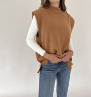 Dazed Mock Neck Vest (camel)