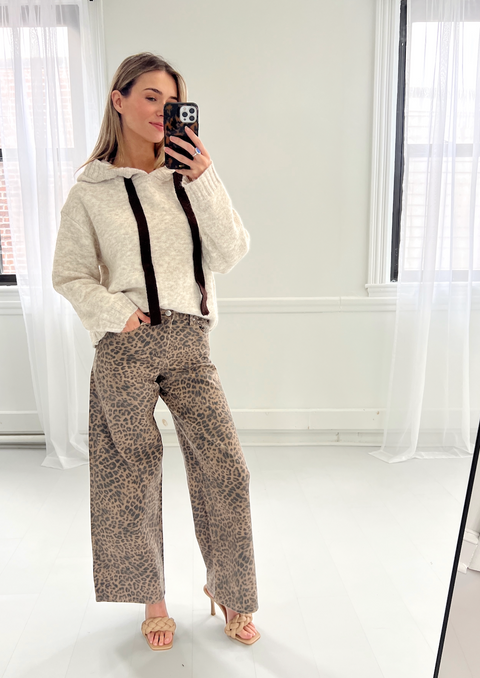 Hold Me Close Hoodie Sweater - Oatmeal