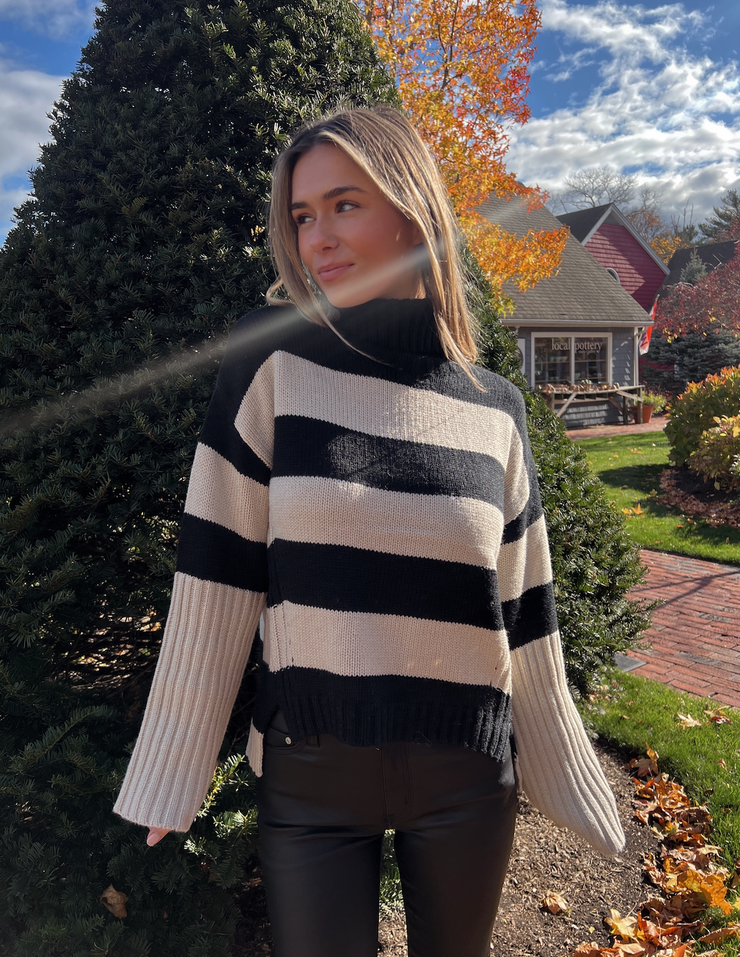 Kaila Oversized Knit Sweater - Black/Khaki