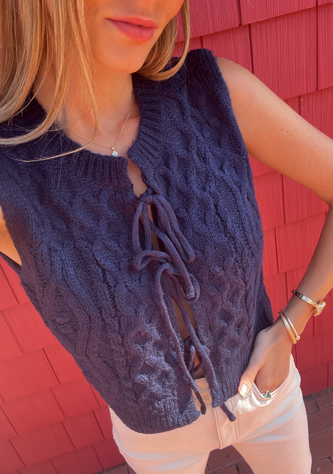 Bowed Up Vest - Navy