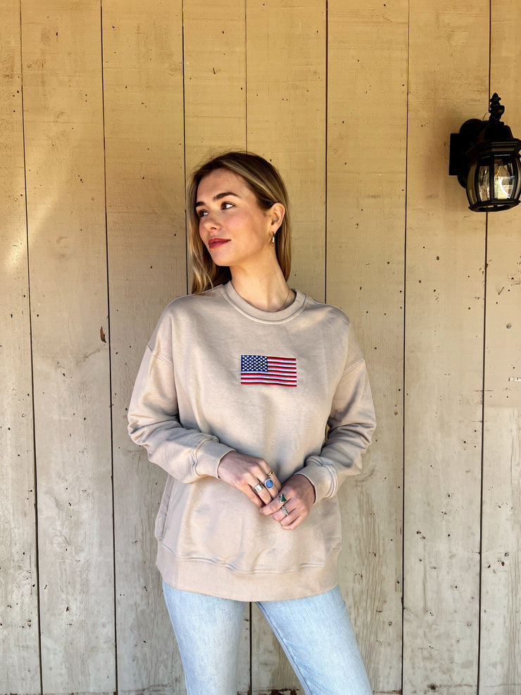 The Oversized Flag Pullover - Taupe