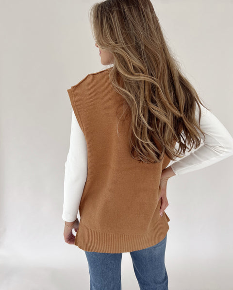 Dazed Mock Neck Vest (camel)