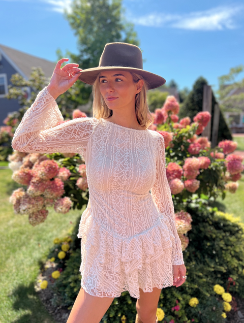 Tabby Lace Mini in Tea