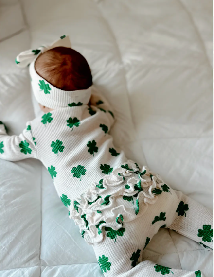 Organic Waffle 2-Way Zip Ruffle Footie, Clover