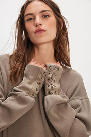 Lapis Cuff Long Sleeve in Fossil Dune