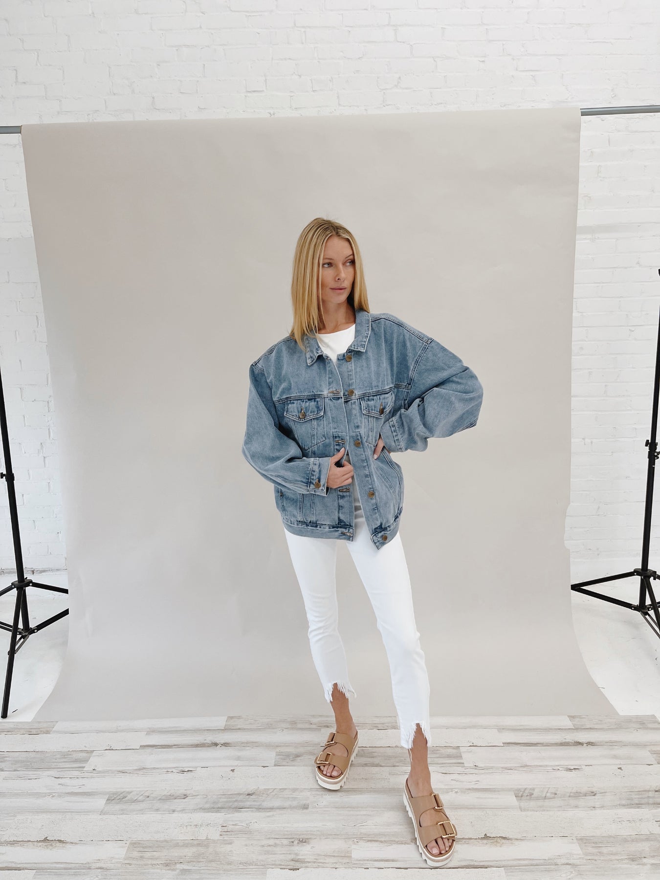 Boyfriend jean jacket on sale outfit