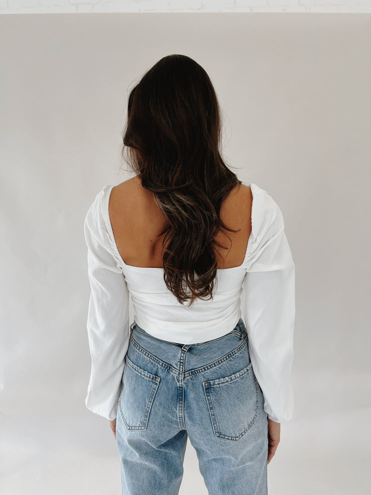 Swipe Right Crop (white)